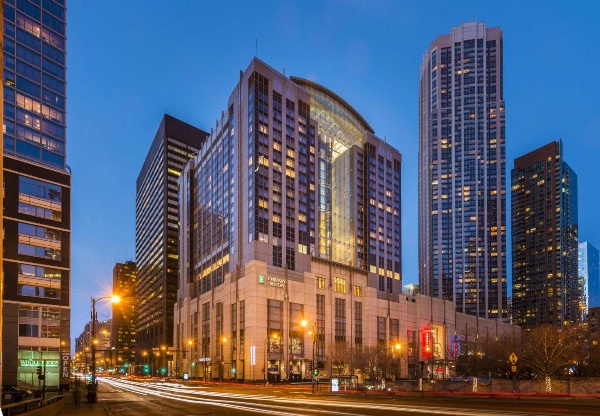 Embassy Suites by Hilton Chicago Magnificent Mile image 1