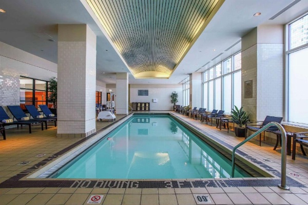 Embassy Suites by Hilton Chicago Magnificent Mile image 16